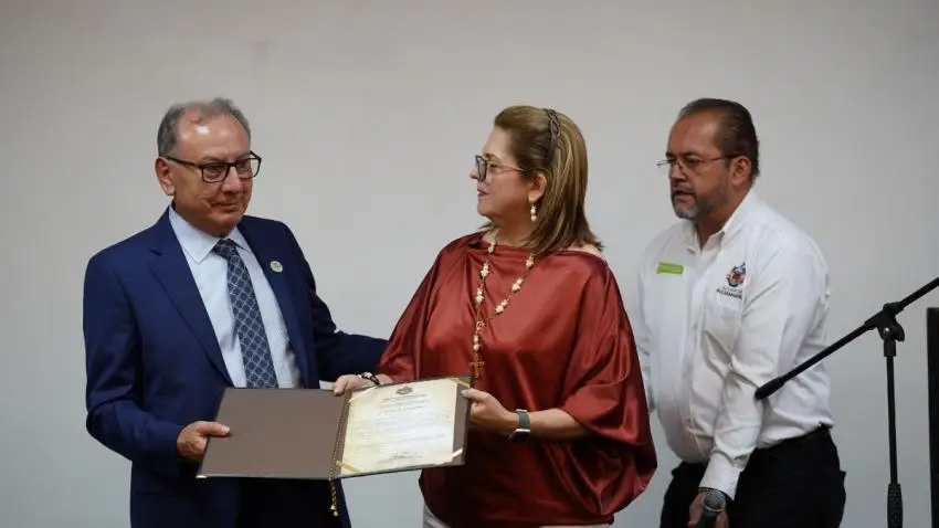 Conmemoración 30 años Instituto Neumológico del Oriente - Reconocimientos