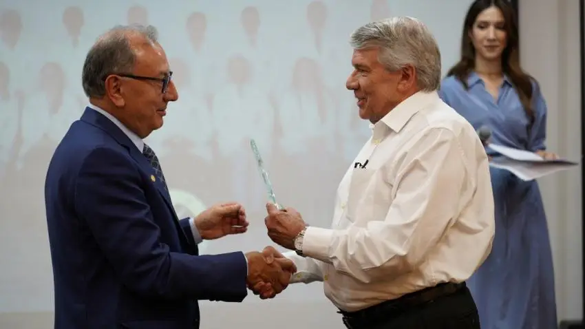 Conmemoración 30 años Instituto Neumológico del Oriente - Reconocimientos